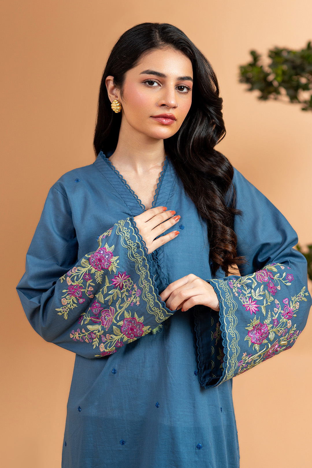 Embroidered Kurta Trouser - 2680