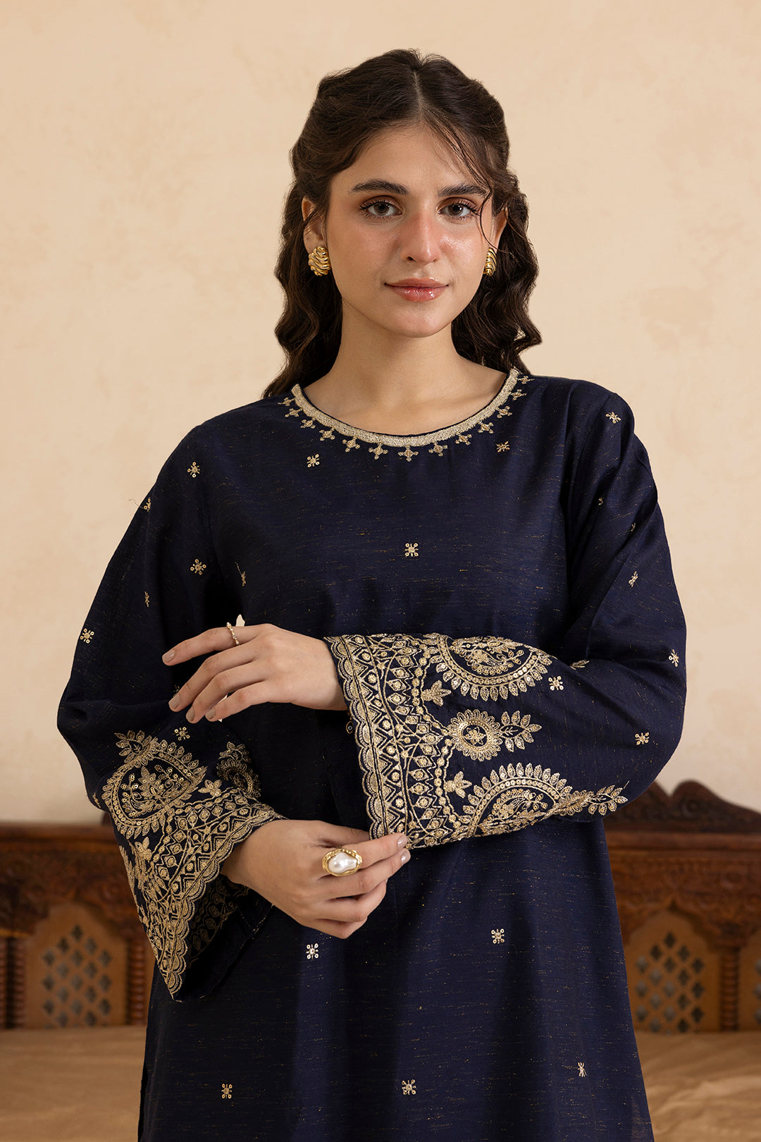 Embroidered Kurta Trouser - 2683