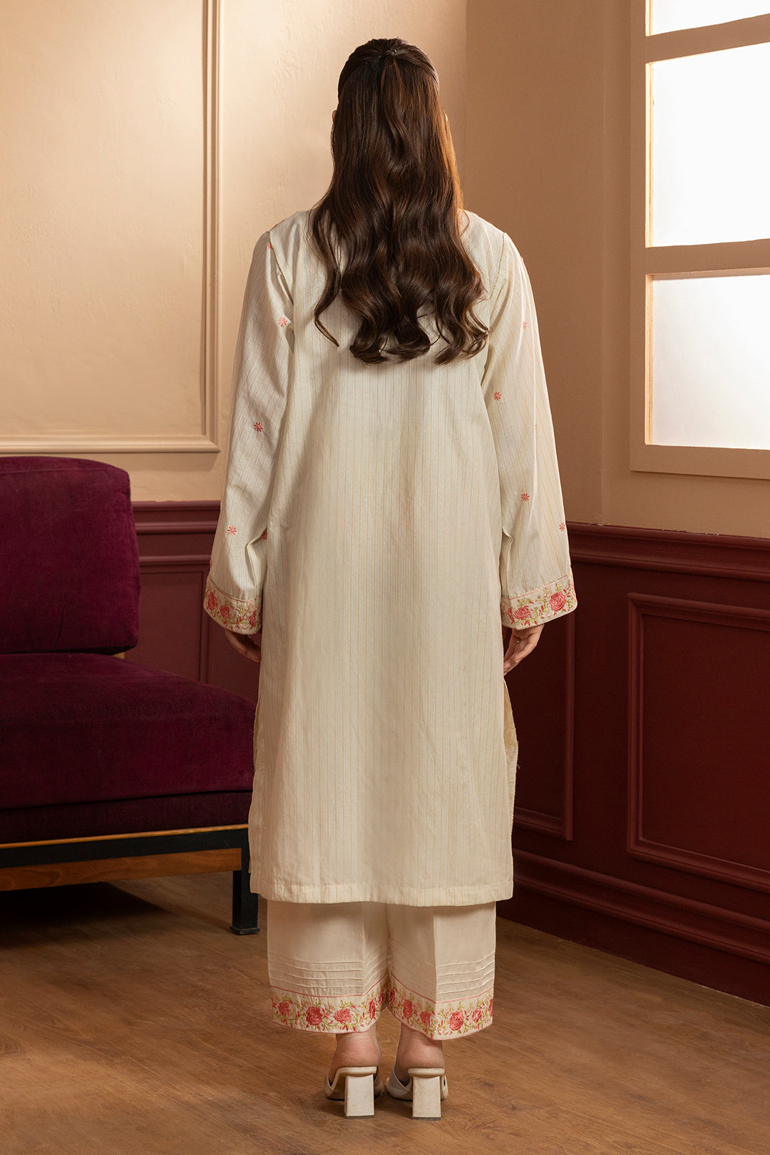 Embroidered Kurta Trouser - 2684