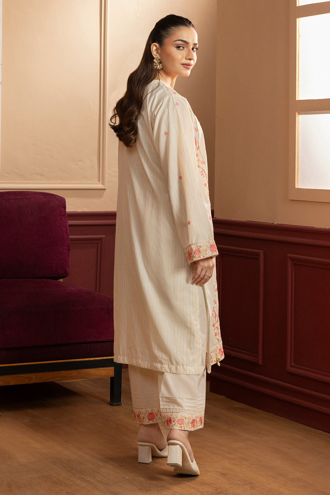 Embroidered Kurta Trouser - 2684