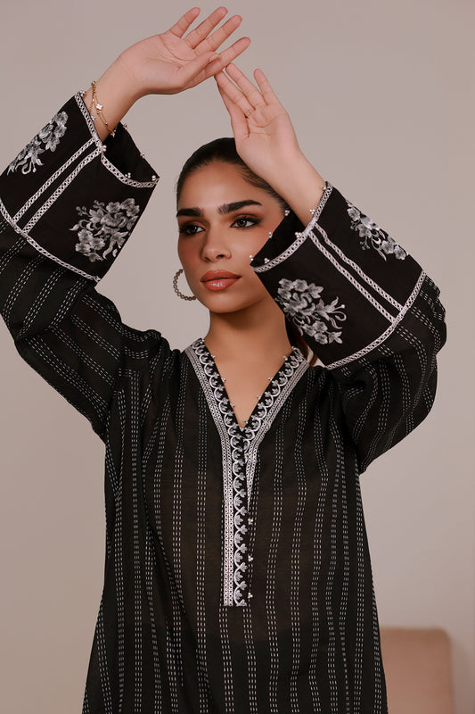 Embroidered Kurta Trouser - 2823