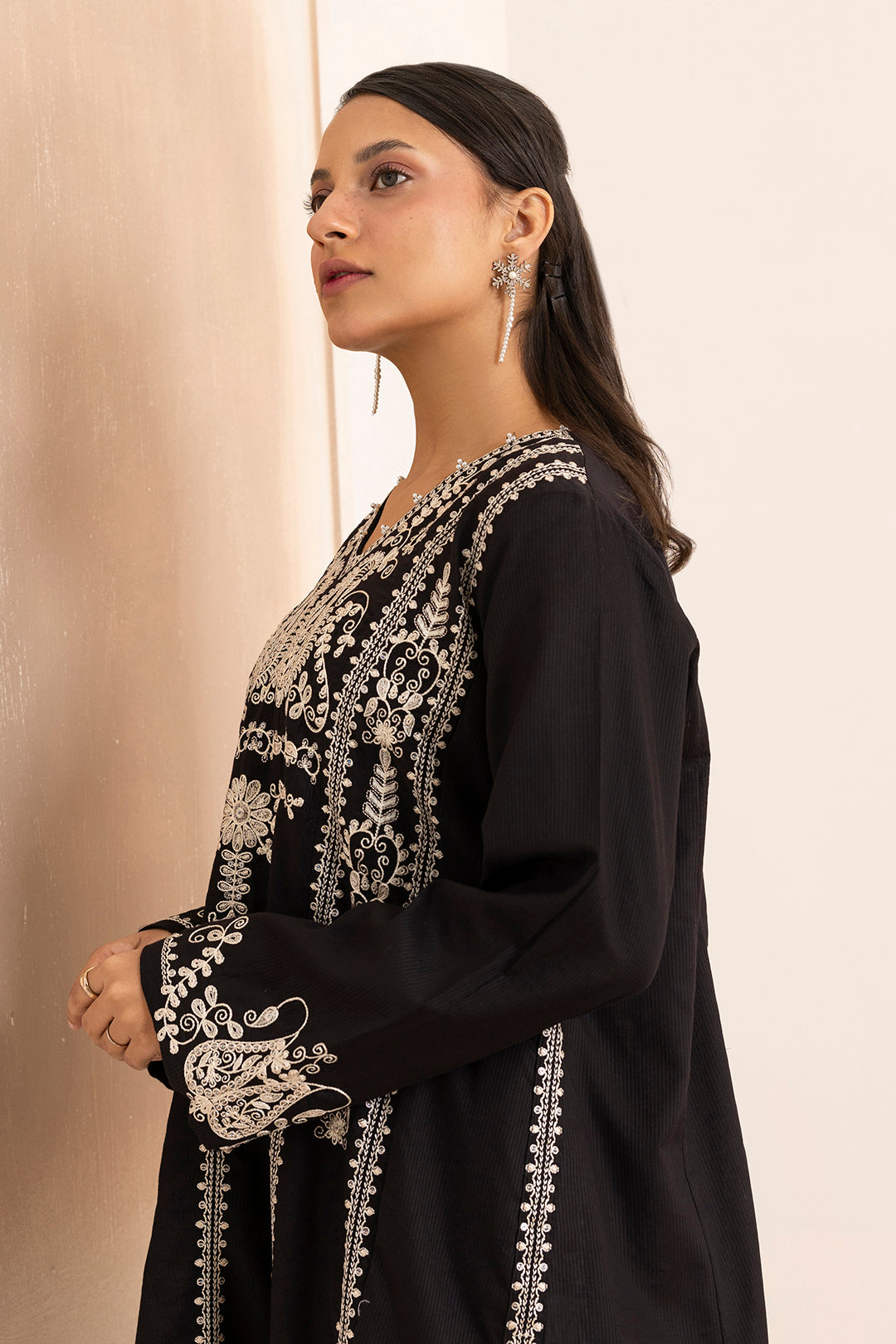 Embroidered Kurta Trouser - 2825
