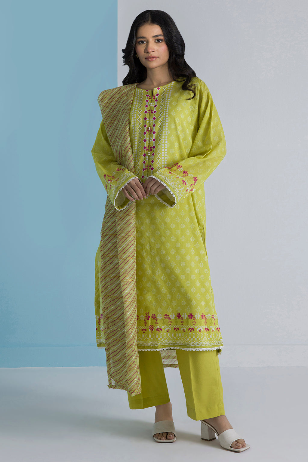 Kurta Dupatta Trouser - 1931