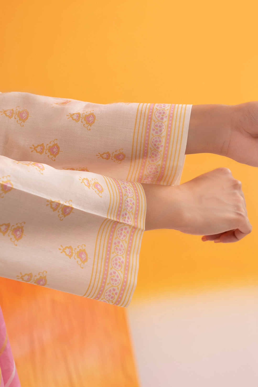 Kurta Dupatta Trouser - 2052