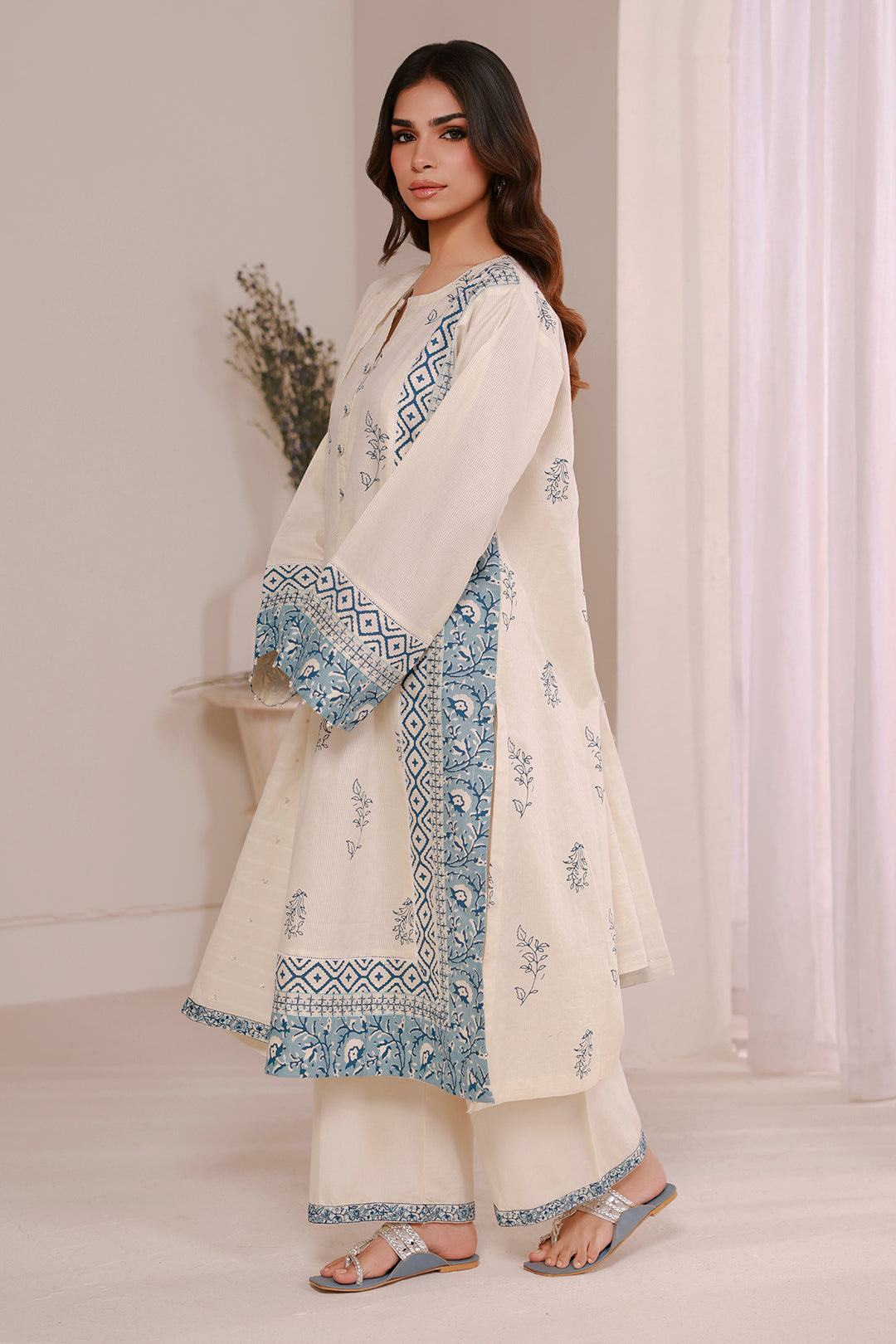 Embroidered Kurta Dupatta Trouser - 2543