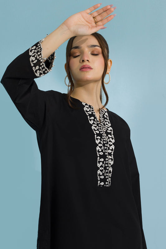 Embroidered Kurta Trouser - 2598