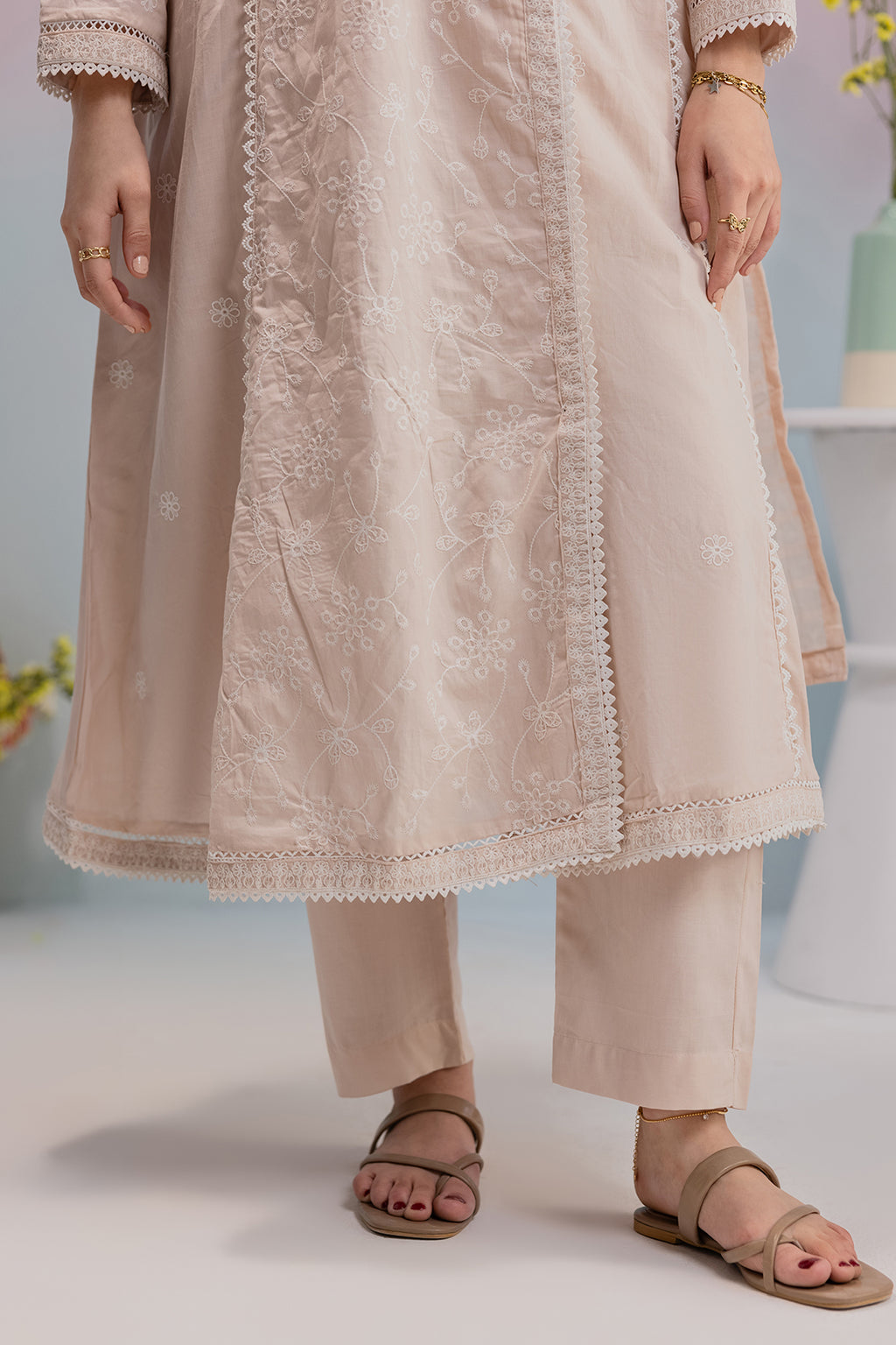 Embroidered Kurta Dupatta Trouser - 2611