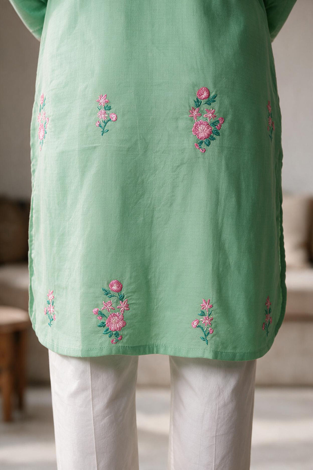 Embroidered Kurta - 2578
