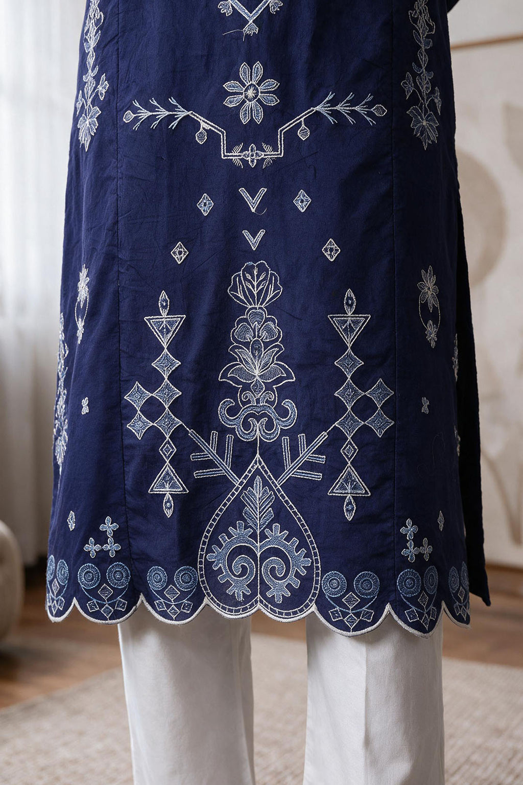 Embroidered Kurta - 2599