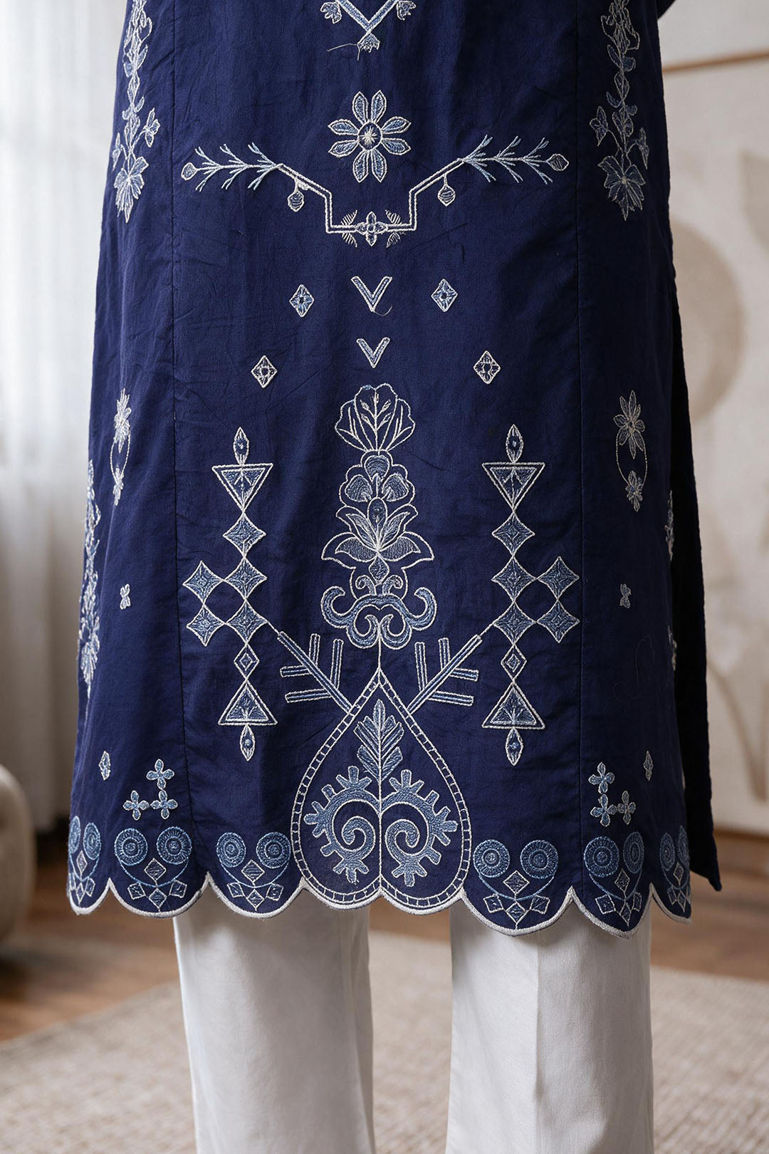 Embroidered Kurta - 2599