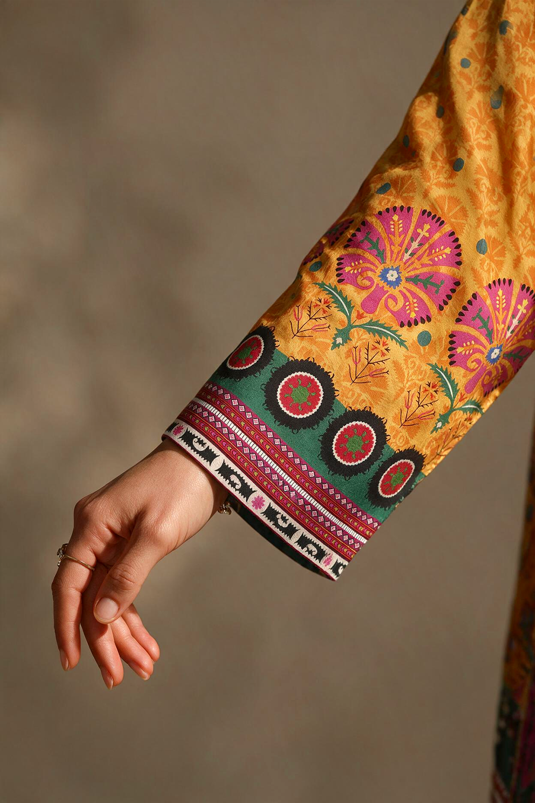 Embroidered Kurta - 3052