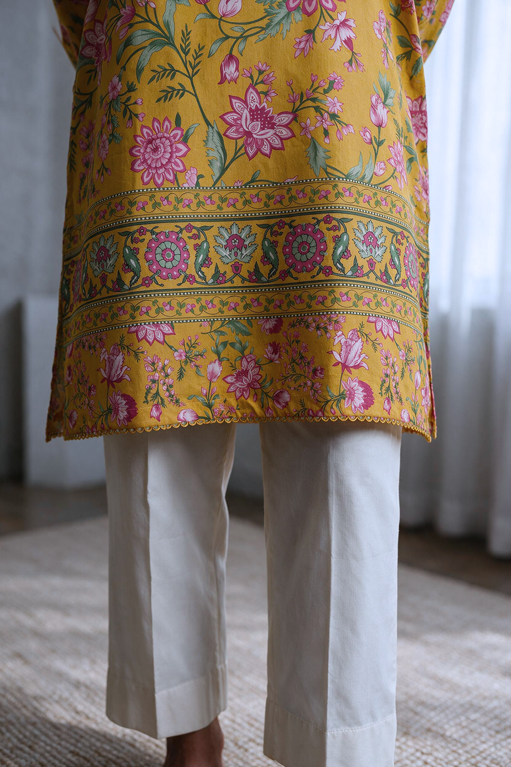 Embroidered Kurta - 3053