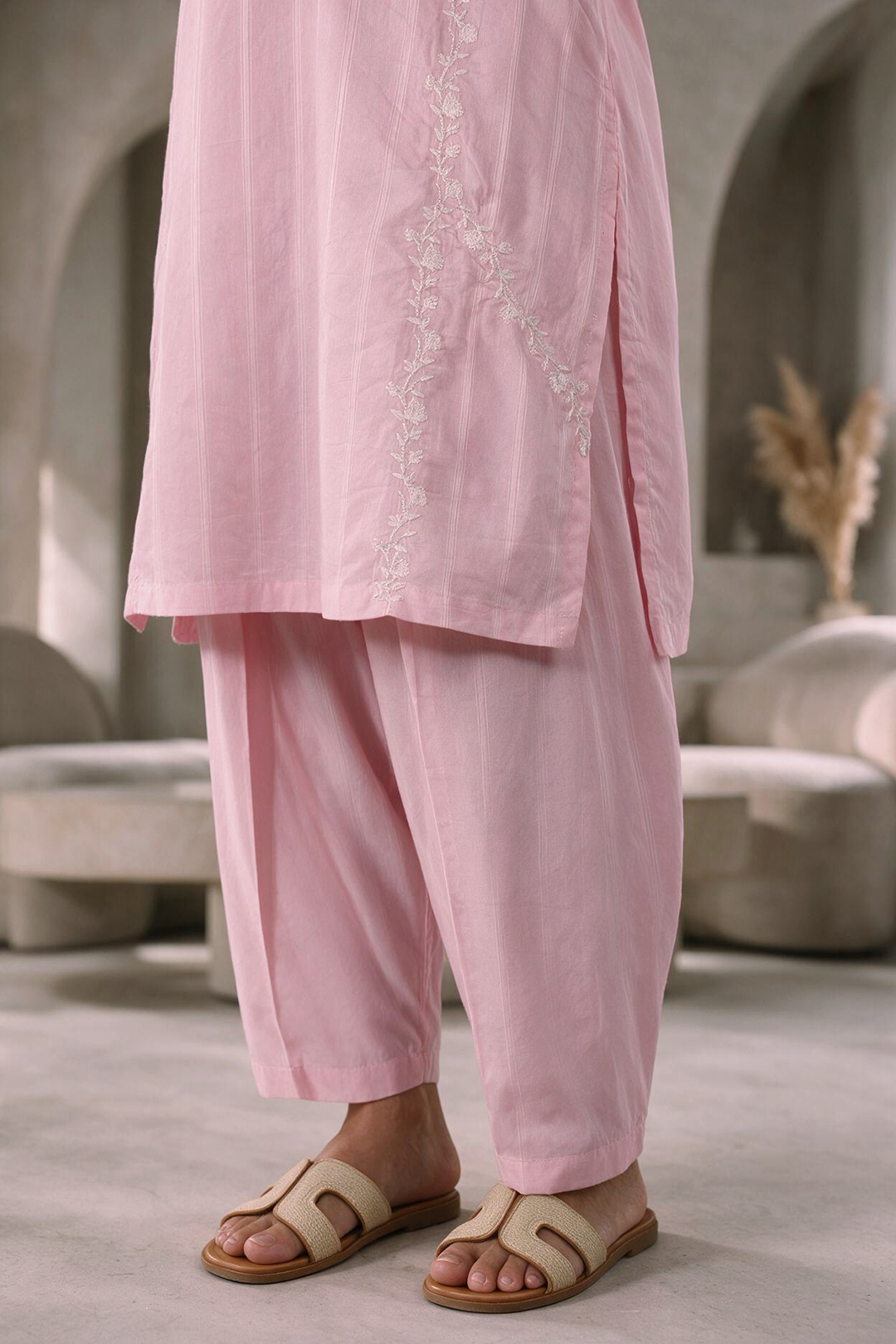 Embroidered Kurta Trouser - 1932