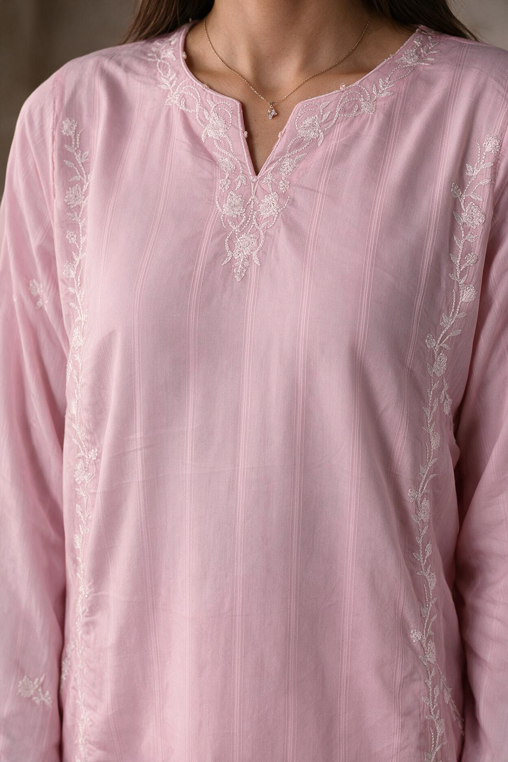 Embroidered Kurta Trouser - 1932