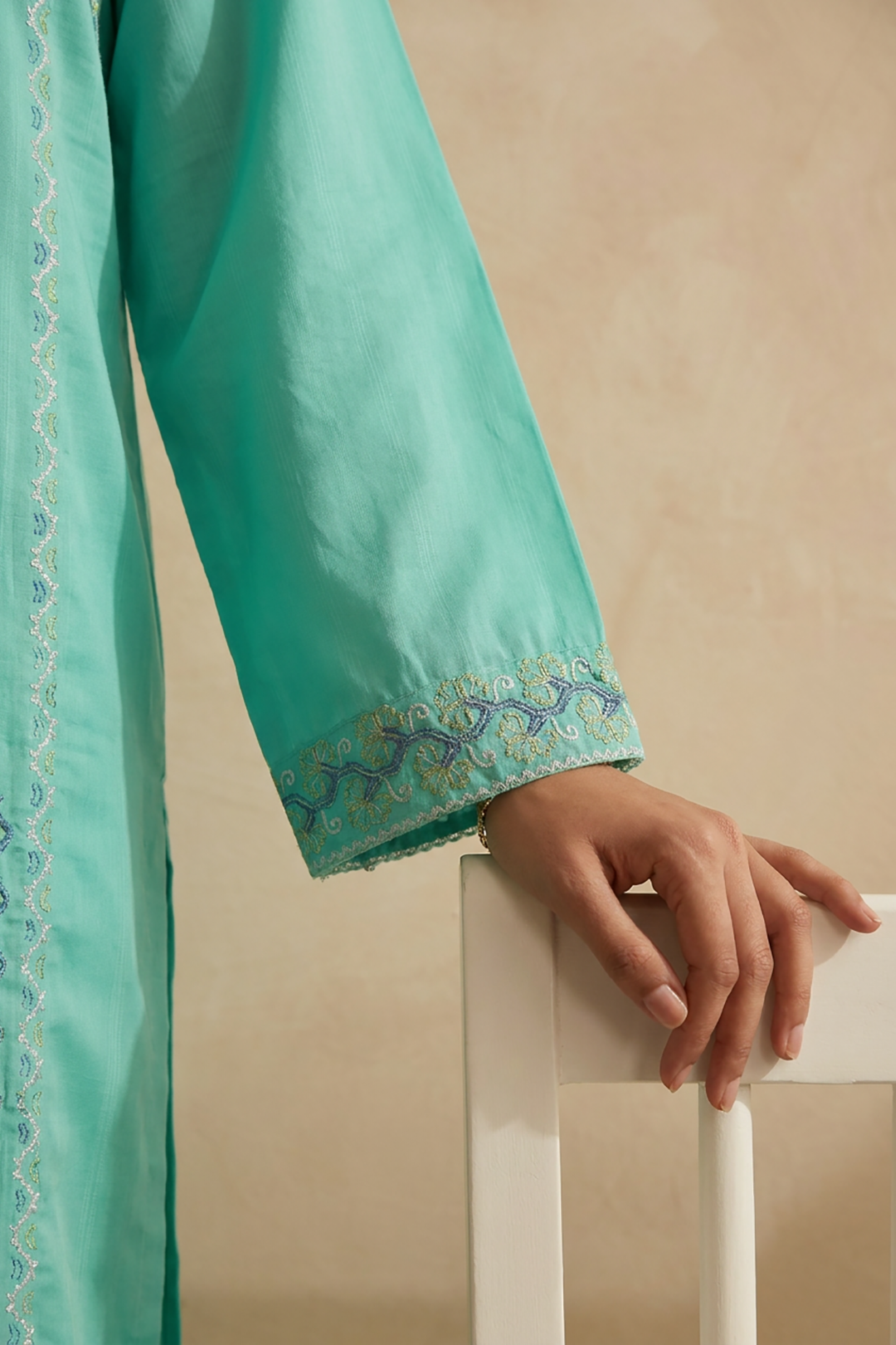 Embroidered Kurta Trouser - 2380