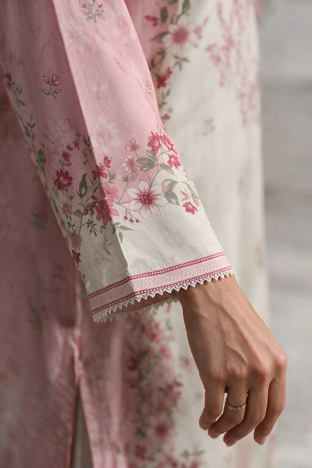 Embroidered Kurta Dupatta - 2435