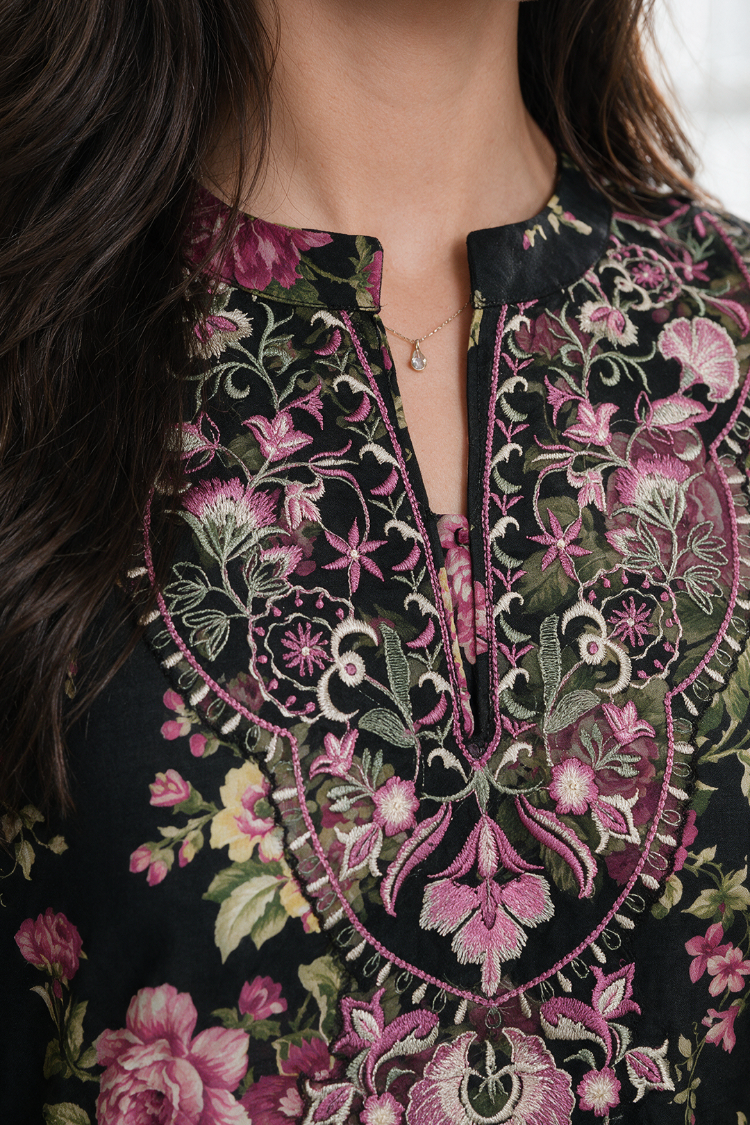 Embroidered Kurta Trouser - 2881