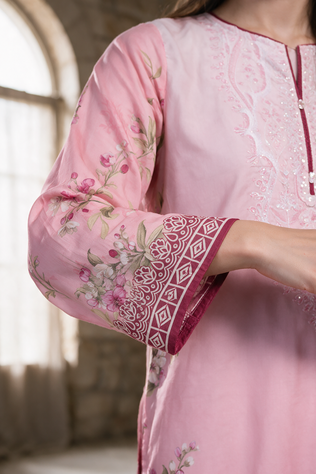 Embroidered Kurta Dupatta - 3147