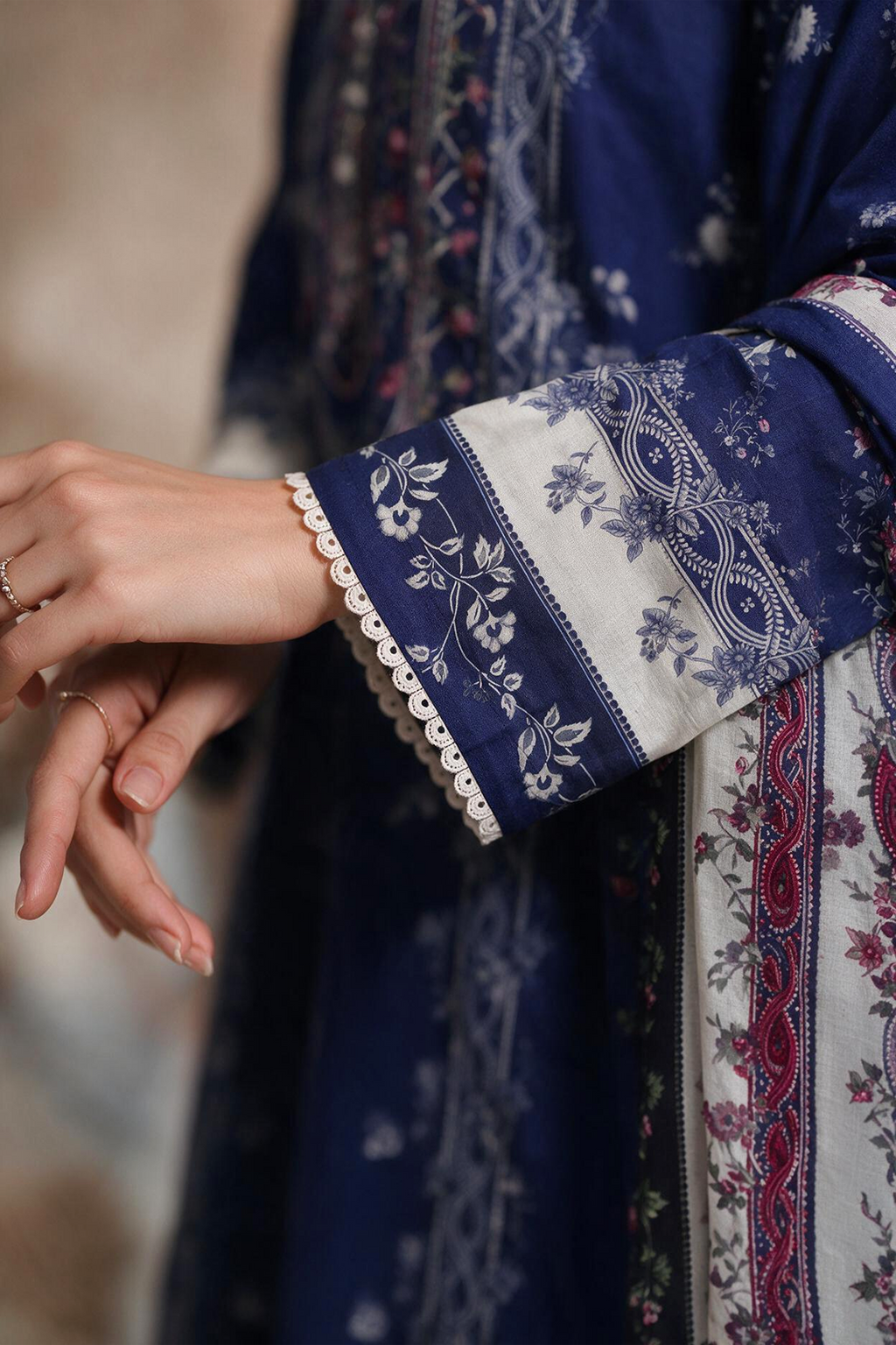 Embroidered Kurta Dupatta - 3149
