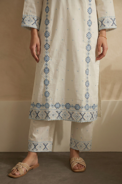 Embroidered Kurta Trouser - 3208