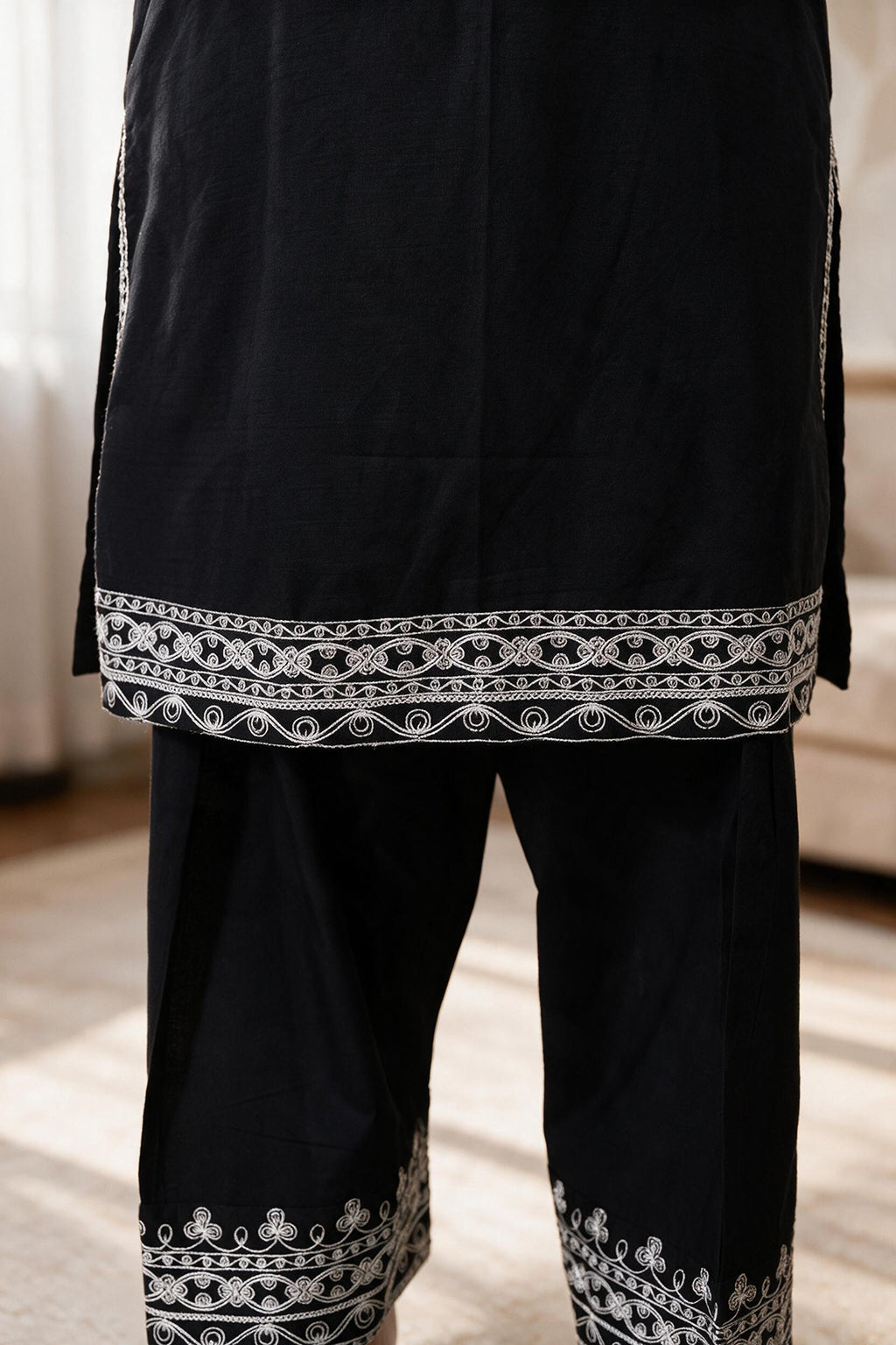 Embroidered Kurta Trouser - 3228