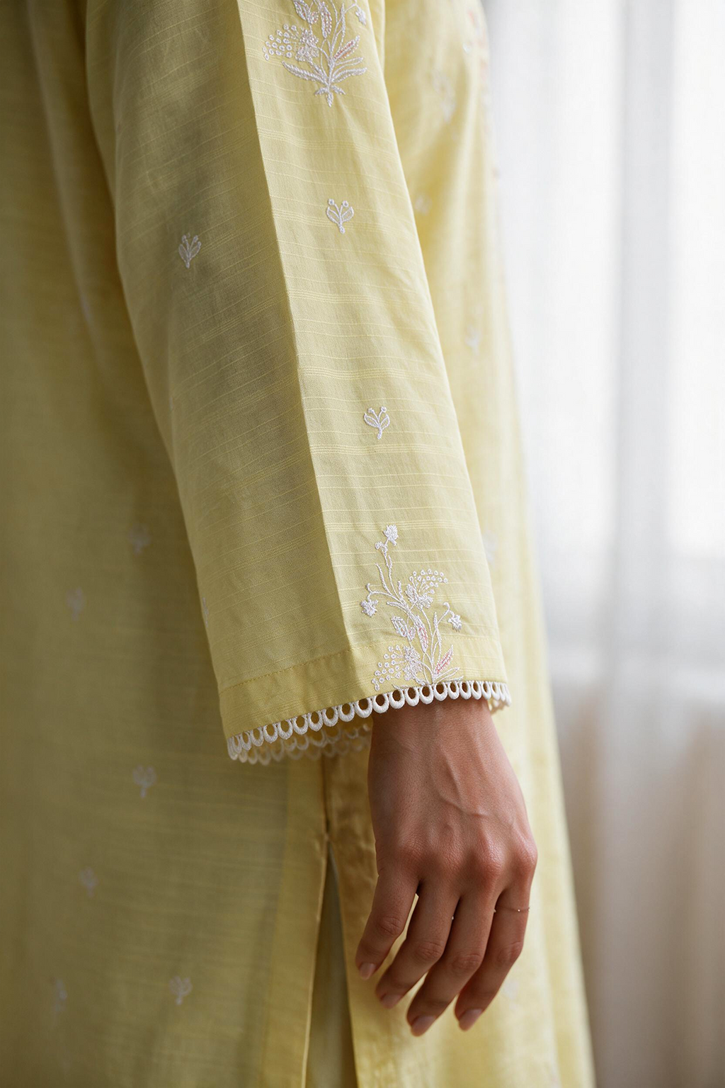 Embroidered Kurta Trouser - 3239