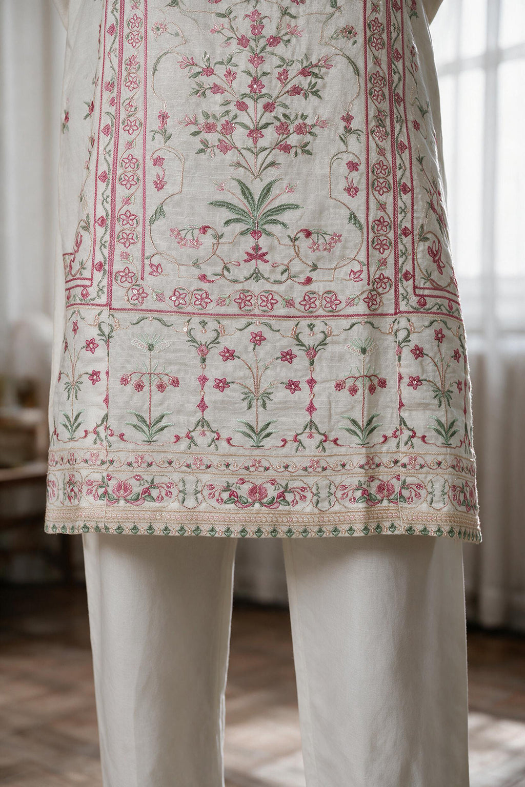 Embroidered Kurta Trouser - 3319