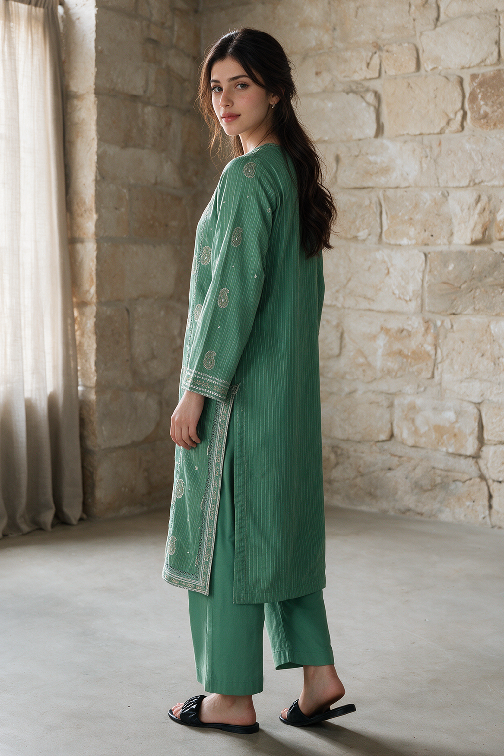 Embroidered Kurta Trouser - 3332