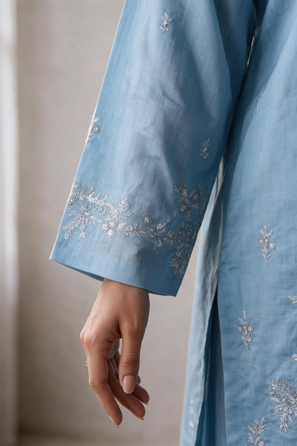 Embroidered Kurta Trouser - 3350