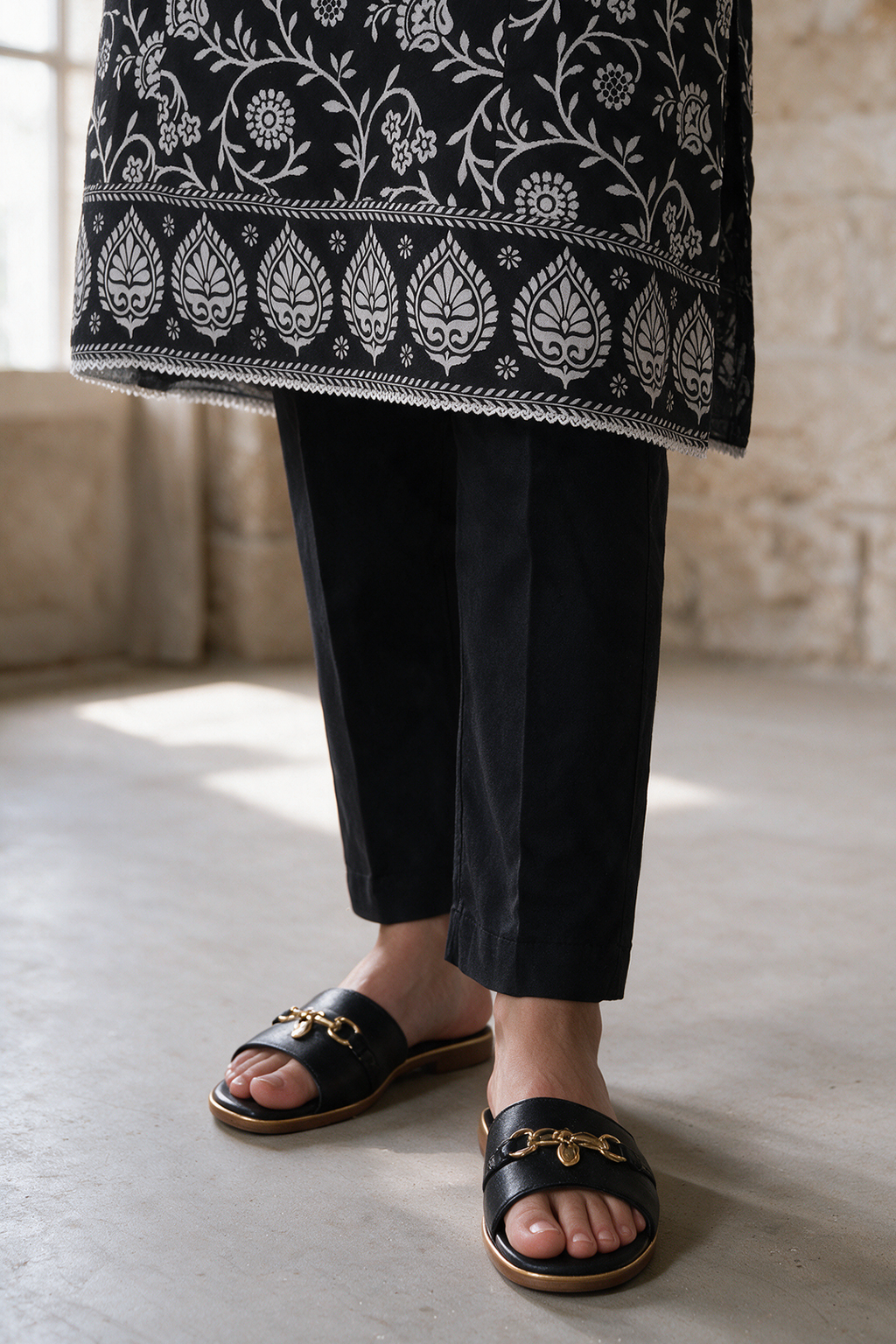 Kurta Dupatta Trouser - 2490