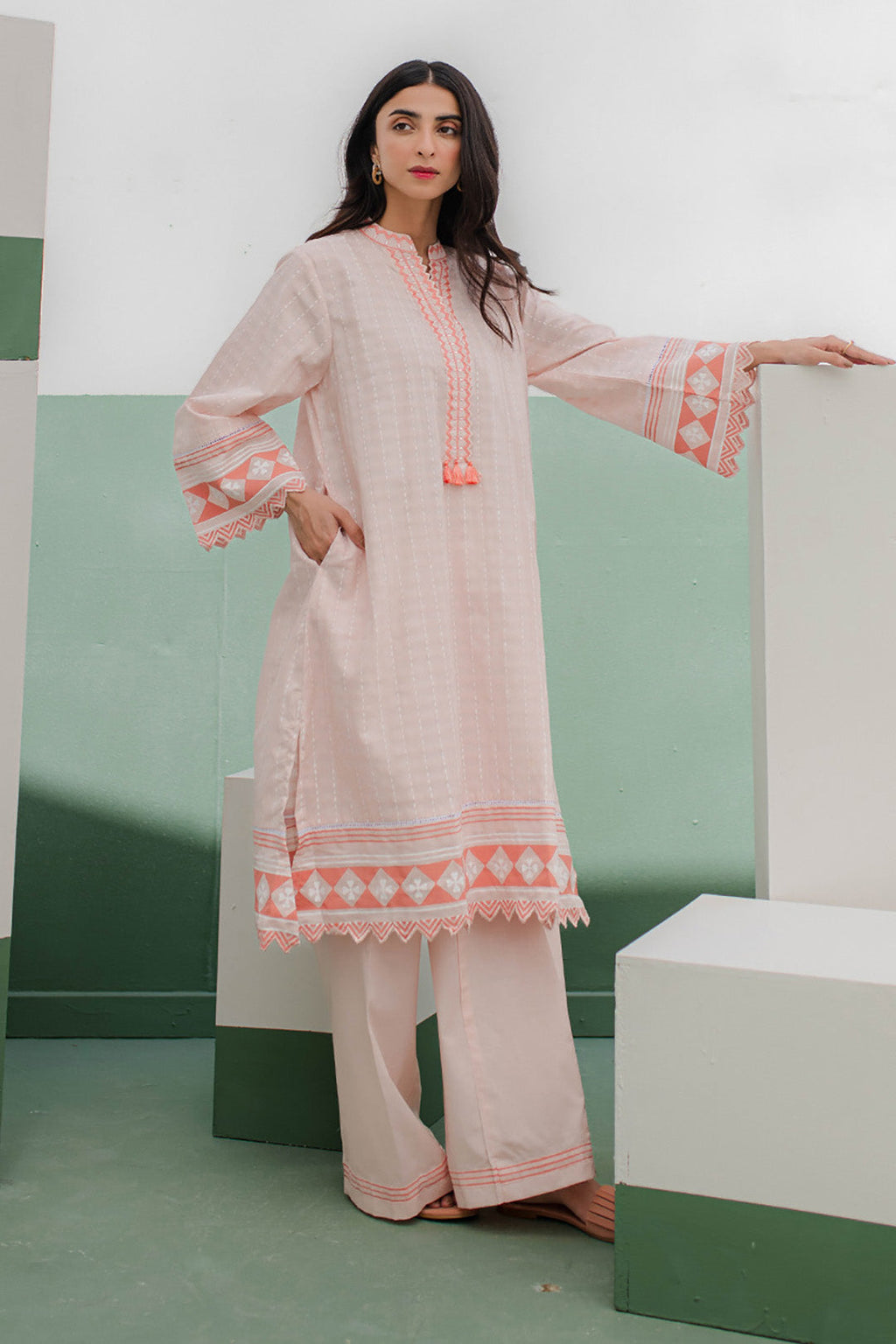 Embroidered Kurta Trouser - 0678