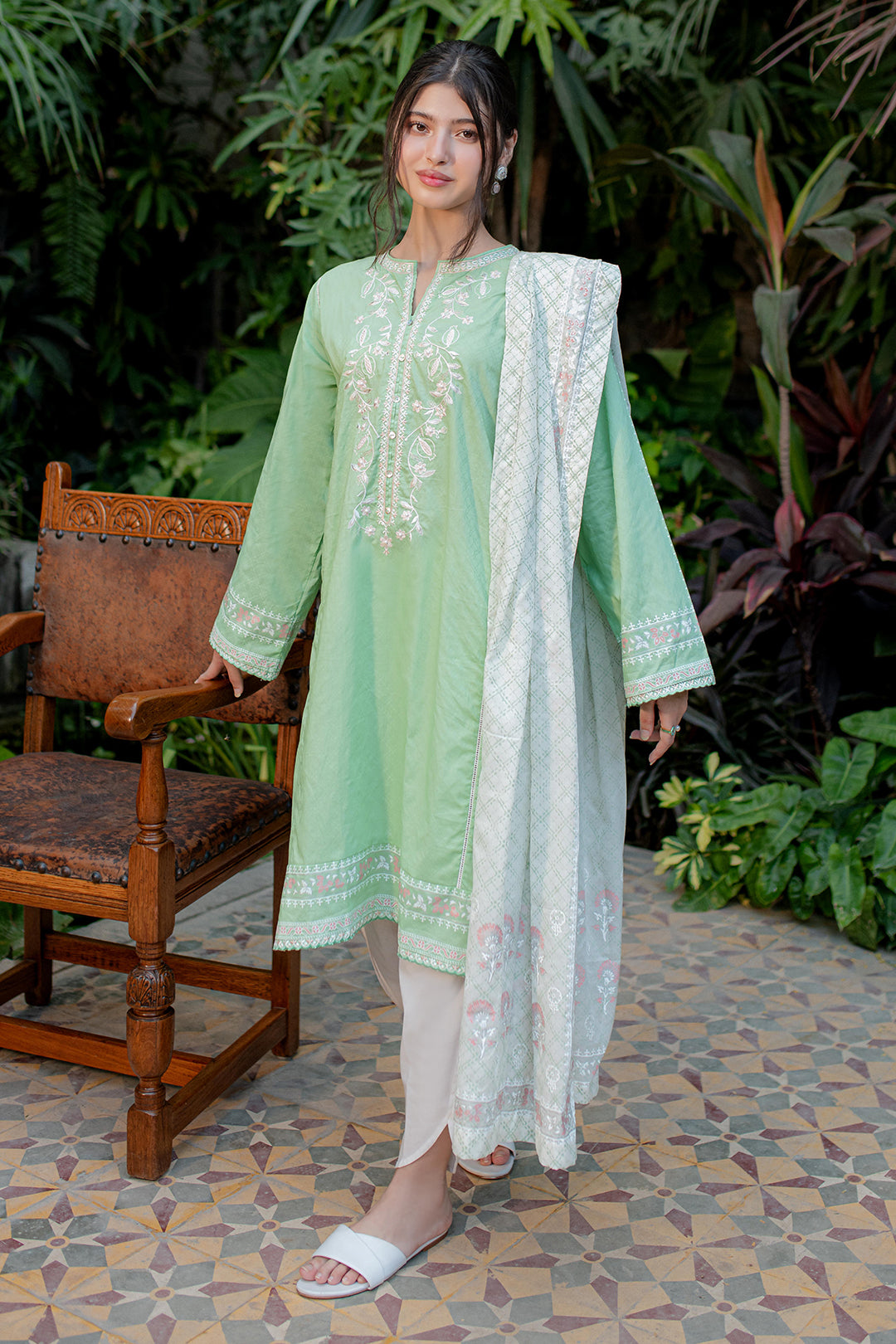 Embroidered Kurta Dupatta - 0747