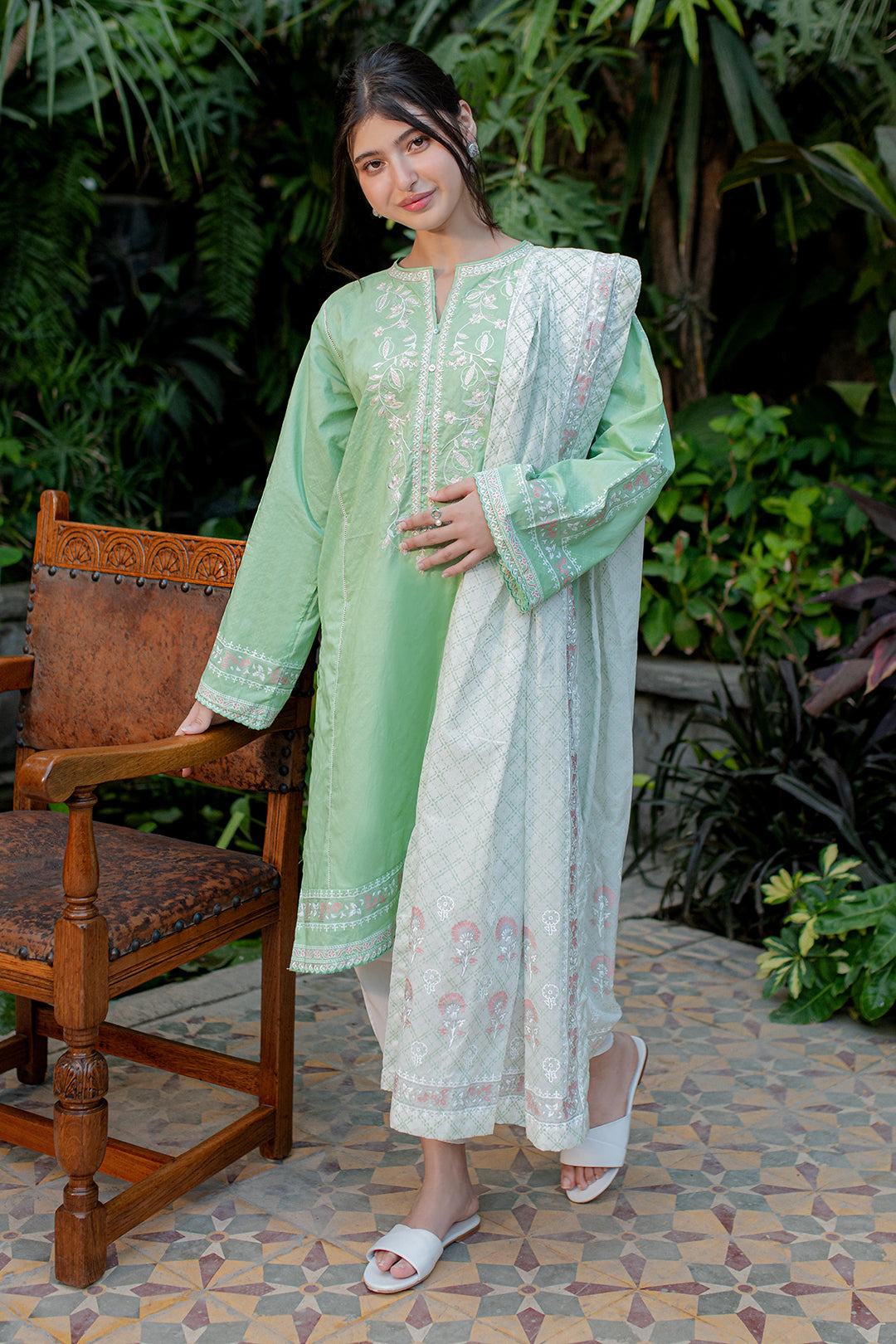 Embroidered Kurta Dupatta - 0747