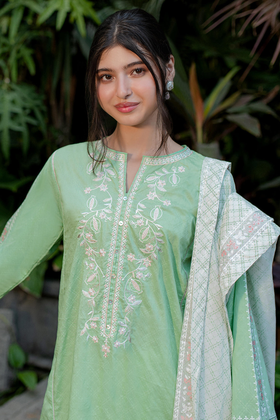 Embroidered Kurta Dupatta - 0747