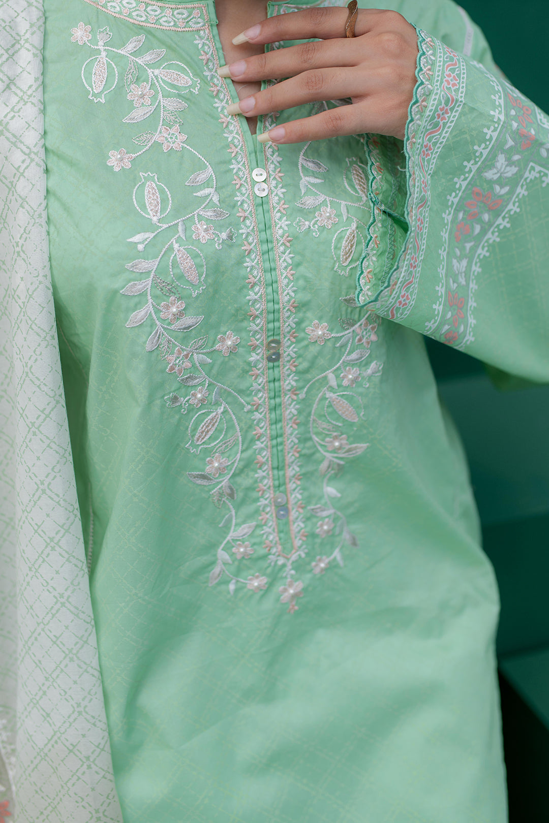 Embroidered Kurta Dupatta - 0747