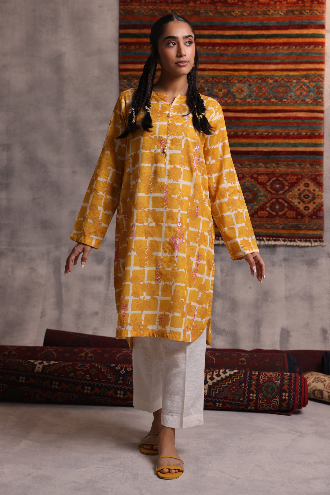 Embroidered Kurta - 1432