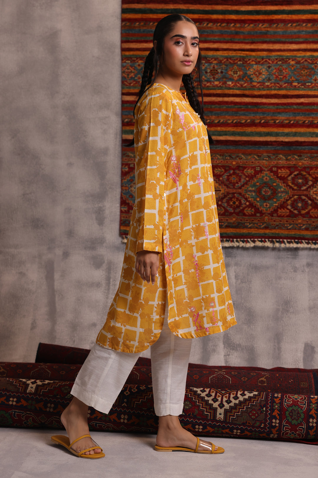 Embroidered Kurta - 1432