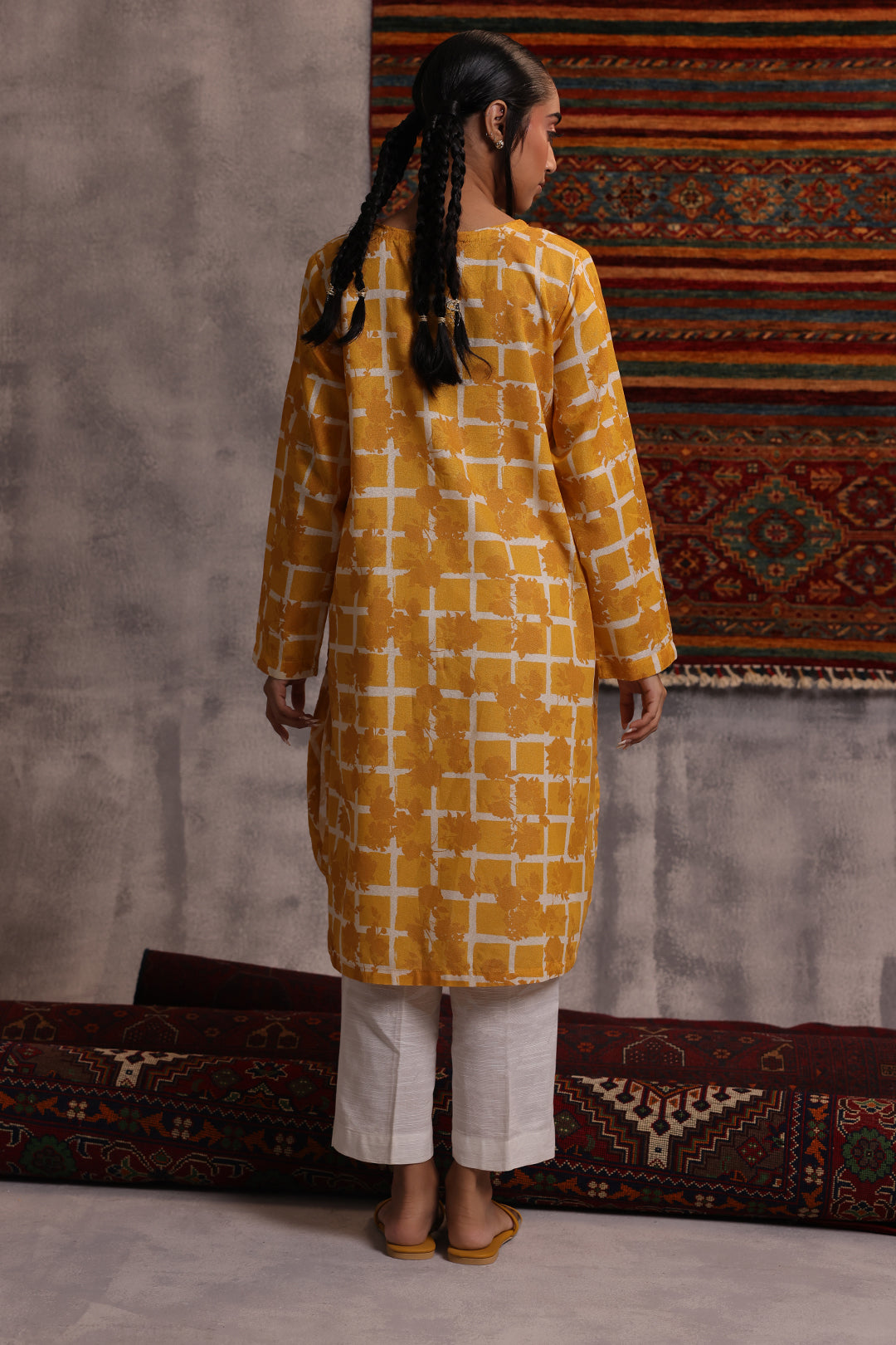 Embroidered Kurta - 1432