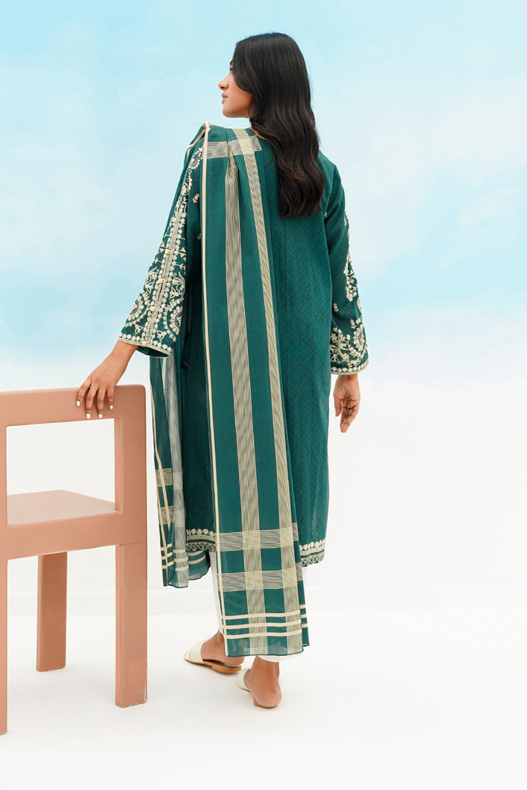 Embroidered Kurta Dupatta - 1366