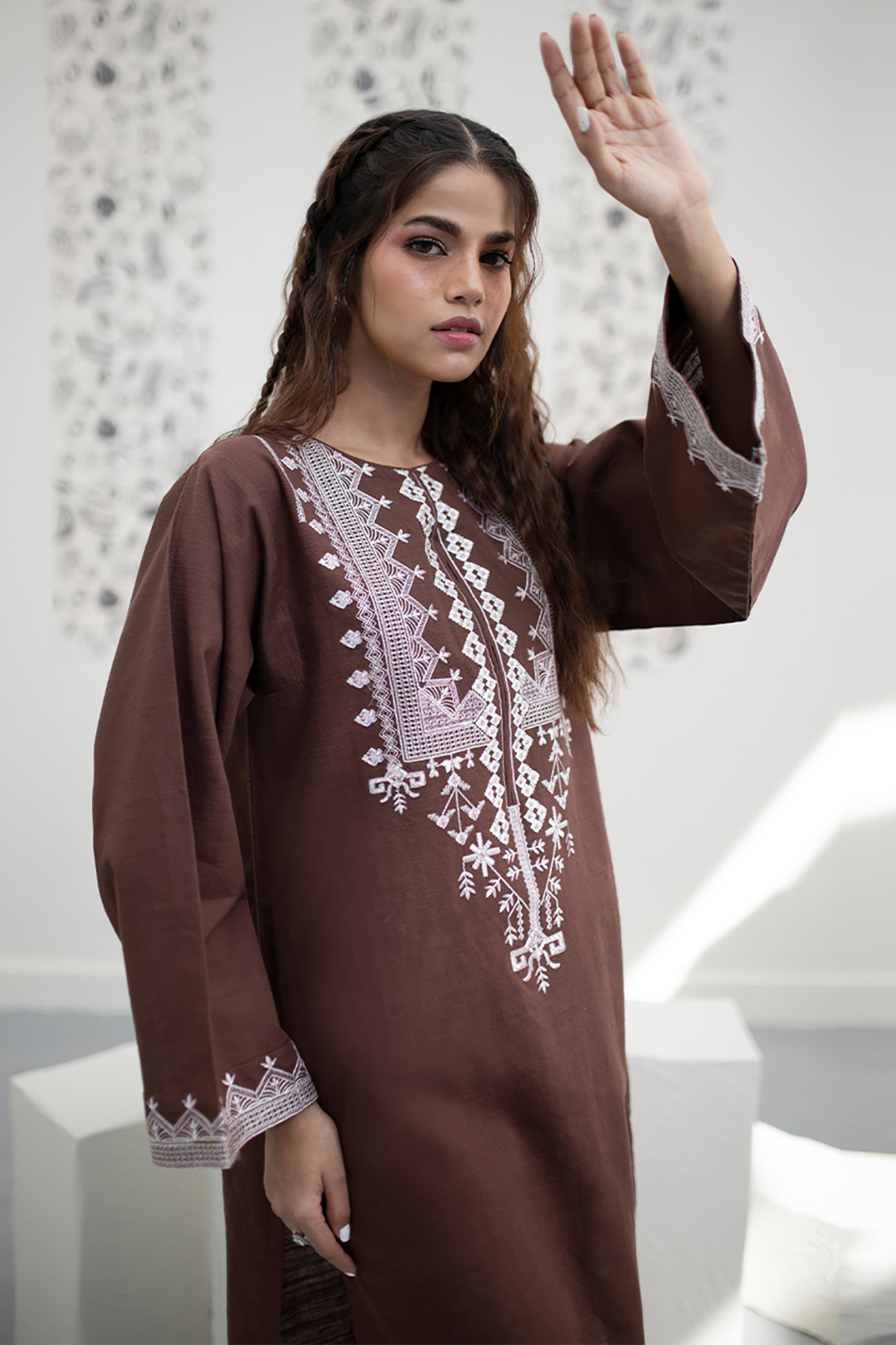 Embroidered Kurta Trouser - 1402