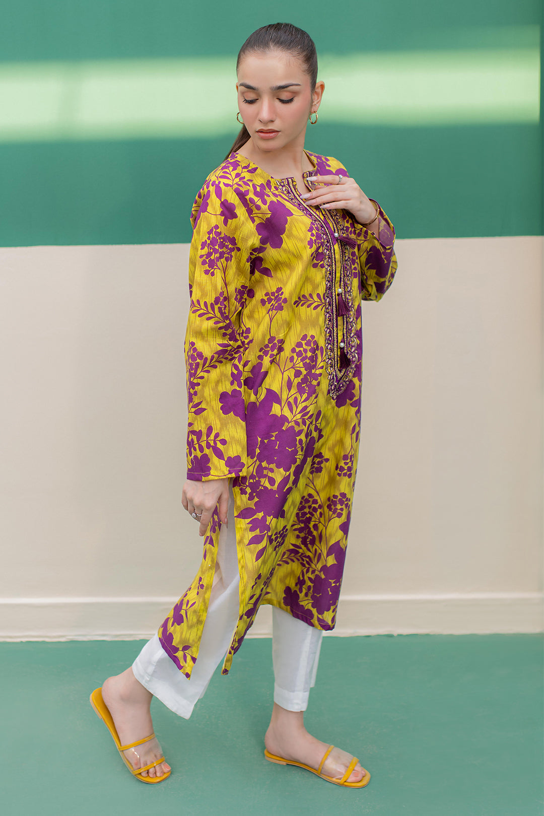 Embroidered Kurta - 2916