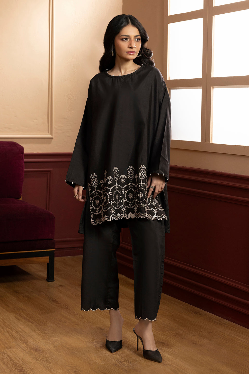Embroidered Kurta Trouser - 1522