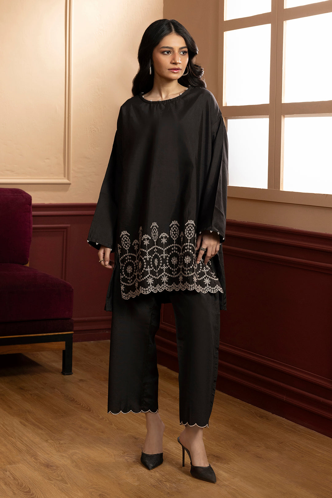 Embroidered Kurta Trouser - 1522