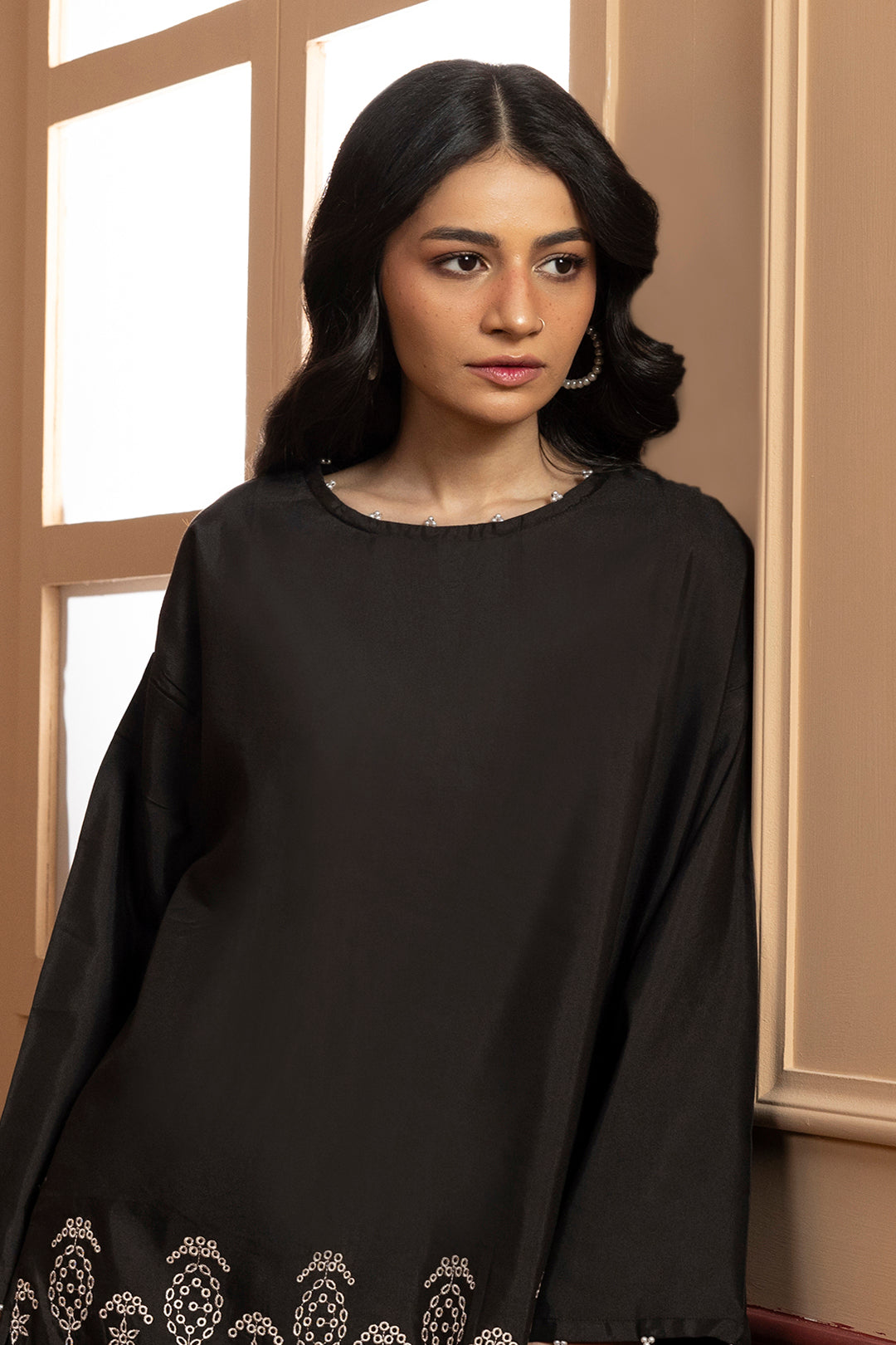 Embroidered Kurta Trouser - 1522