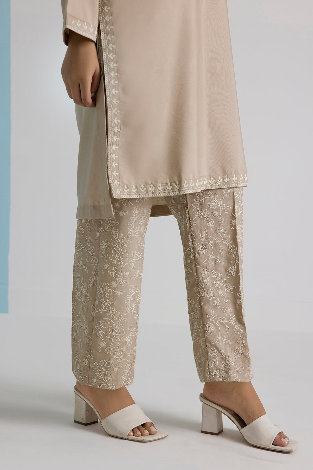 Embroidered Kurta Trouser - 1523