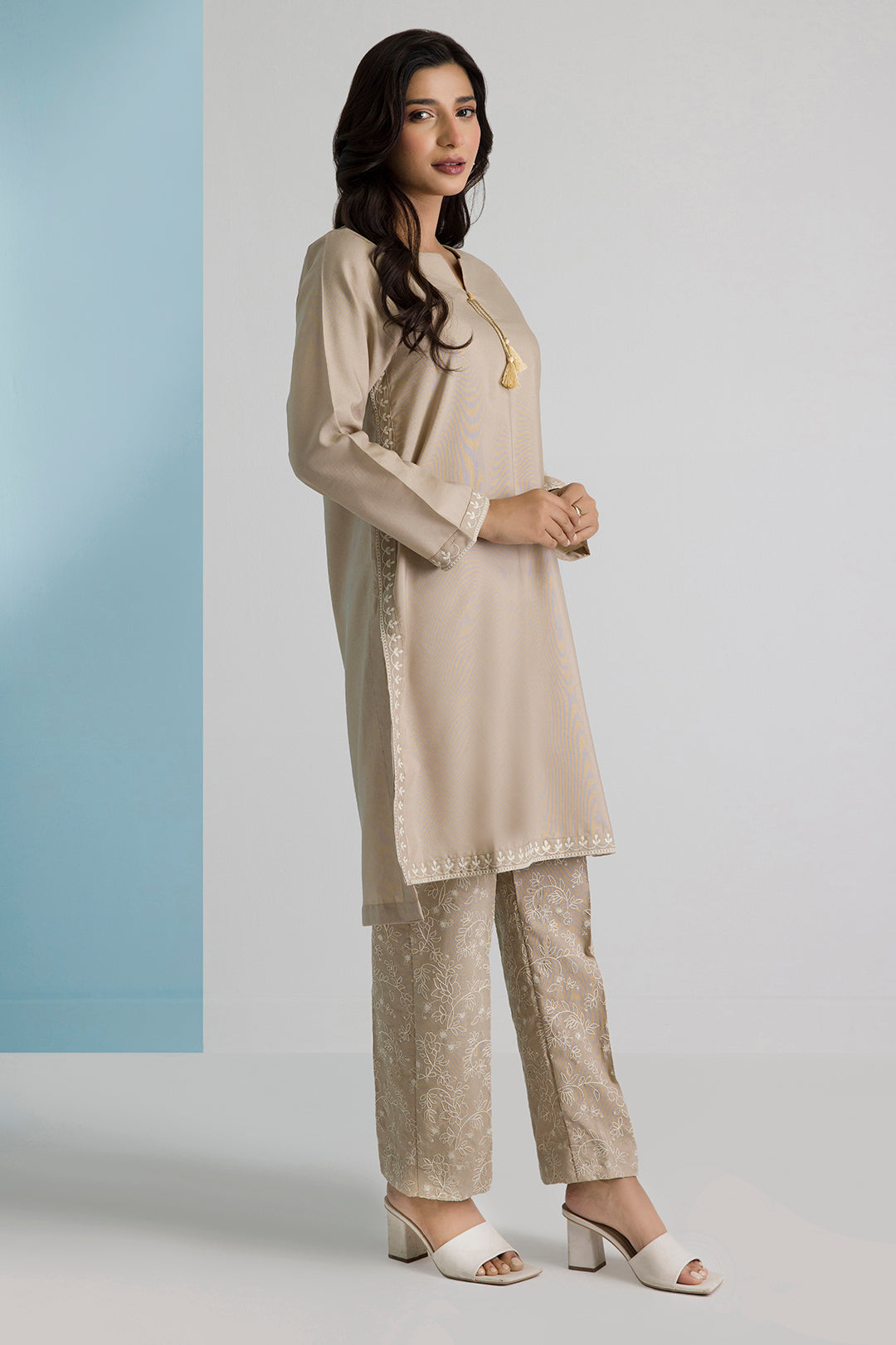 Embroidered Kurta Trouser - 1523