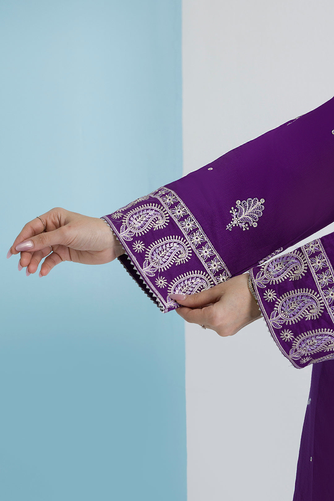 Embroidered Kurta Trouser - 2938