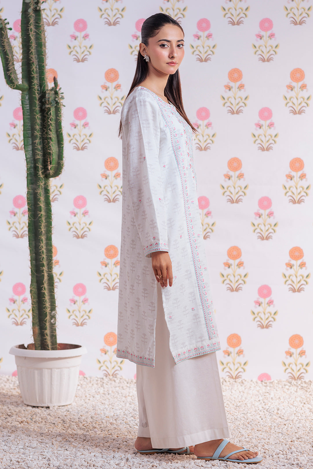 Embroidered Kurta Trouser - 2939