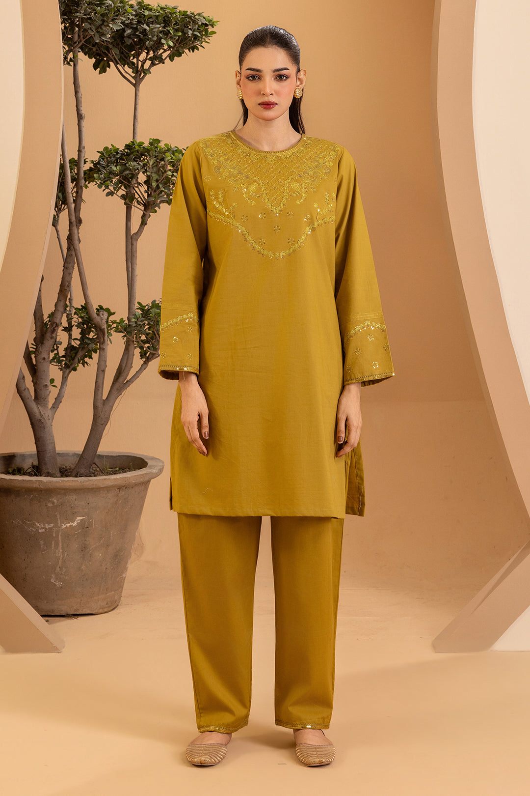 Embroidered Kurta Trouser - 2941