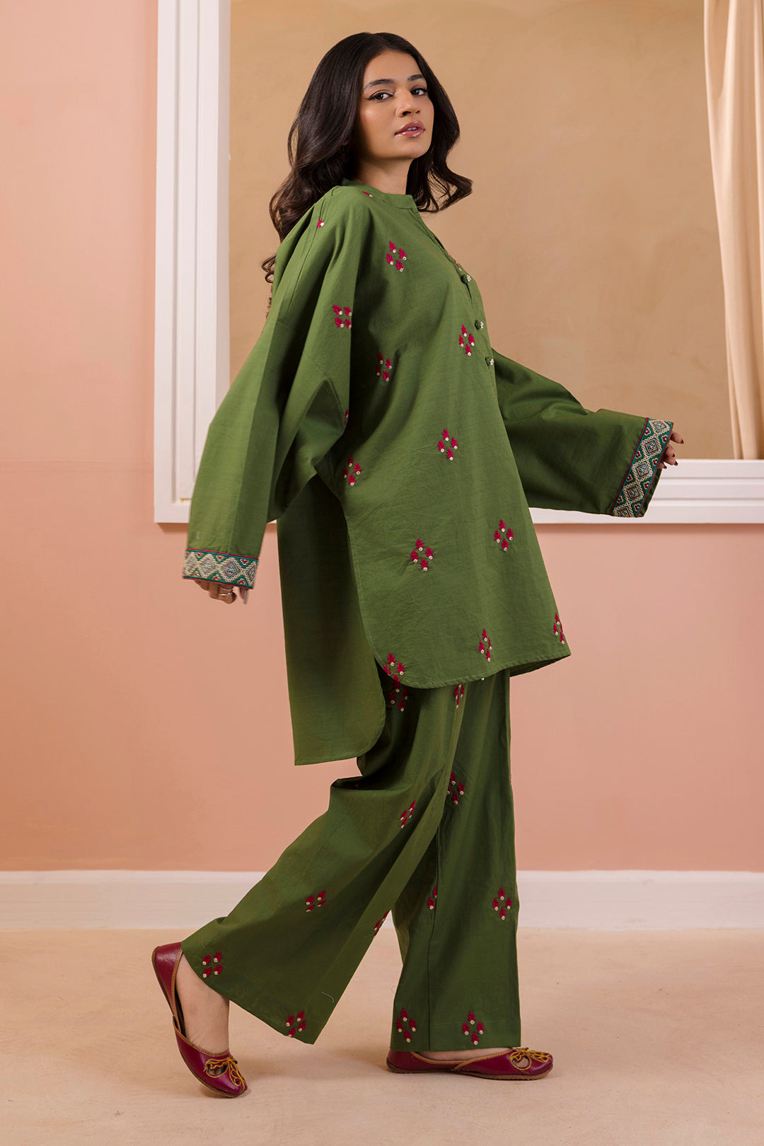 Embroidered Kurta Trouser - 2942